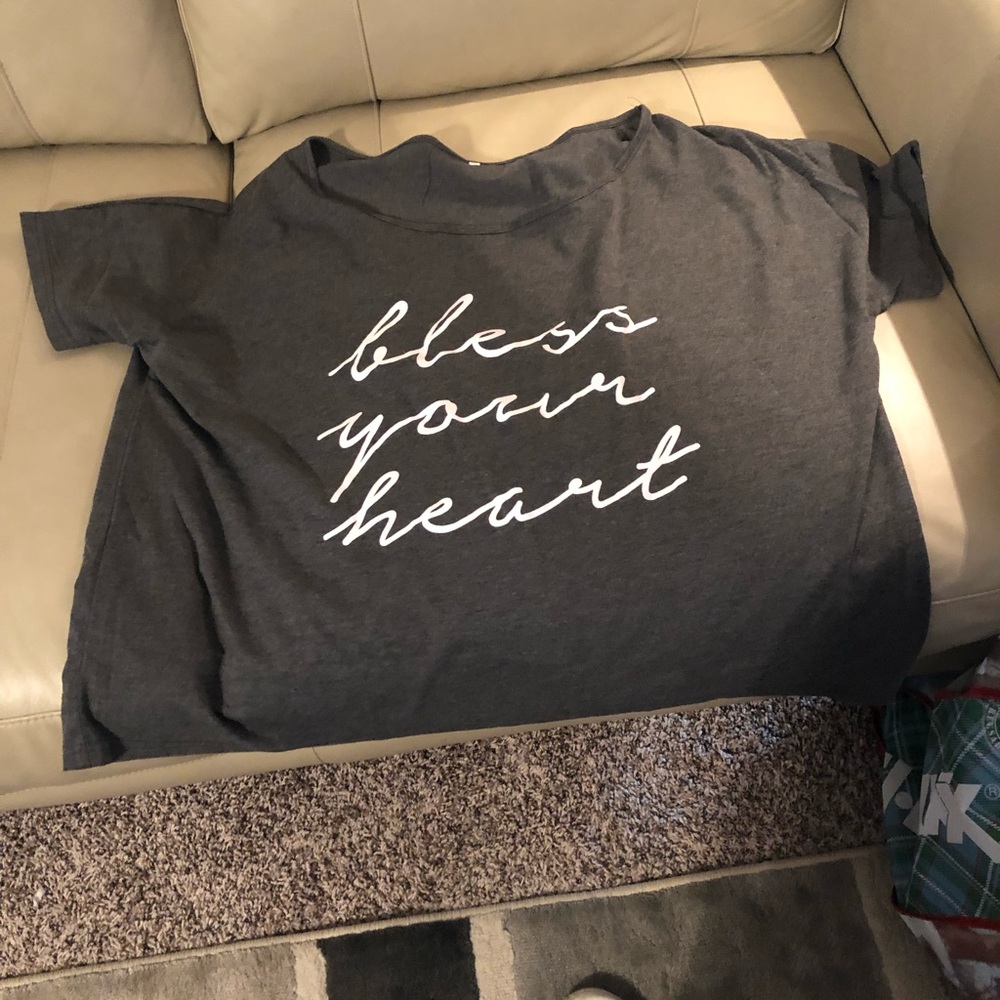 Crop top NWOT size 5xl, fits like 2x